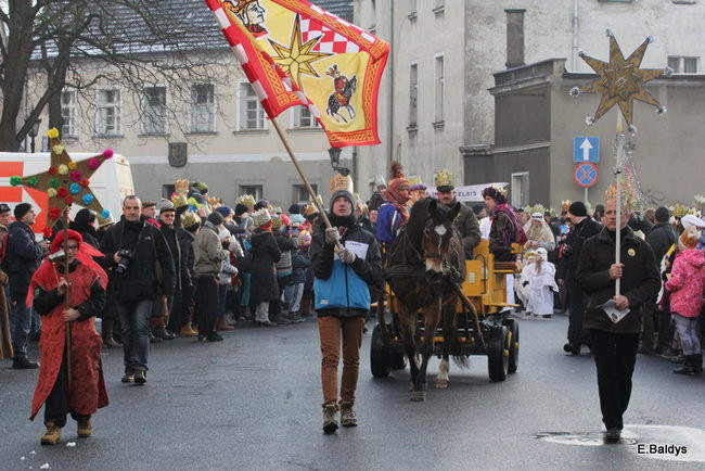 Barwny orszak na ulicach Leszna (zdjęcia)