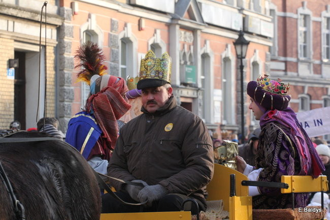 Barwny orszak na ulicach Leszna (zdjęcia)