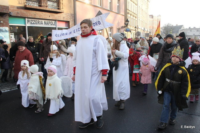 Barwny orszak na ulicach Leszna (zdjęcia)