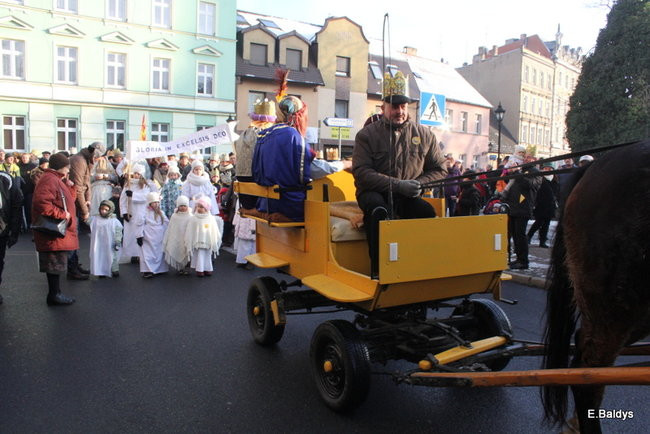 Barwny orszak na ulicach Leszna (zdjęcia)