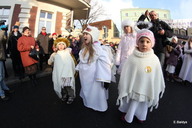 Barwny orszak na ulicach Leszna (zdjęcia)