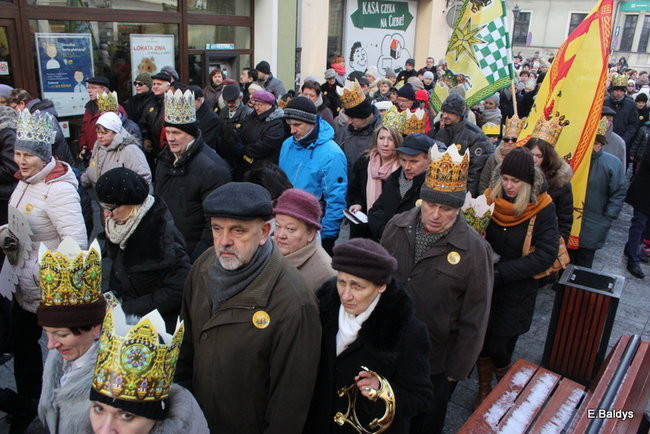 Barwny orszak na ulicach Leszna (zdjęcia)