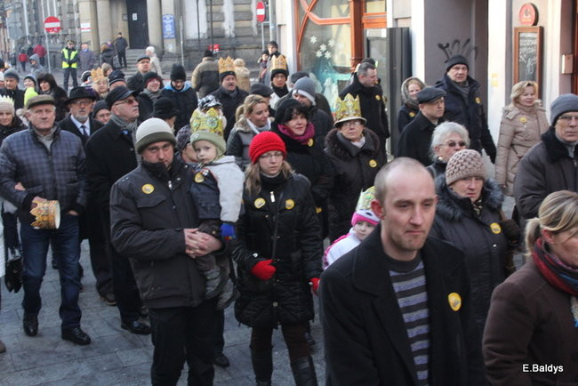 Barwny orszak na ulicach Leszna (zdjęcia)