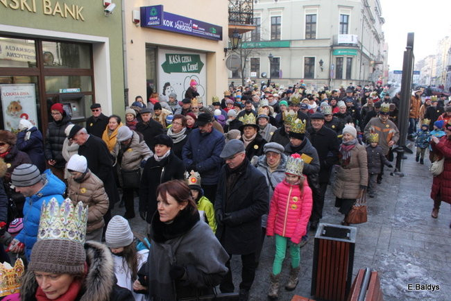 Barwny orszak na ulicach Leszna (zdjęcia)