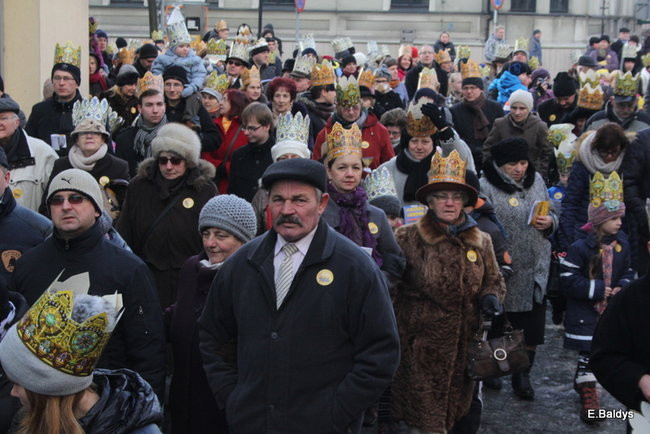 Barwny orszak na ulicach Leszna (zdjęcia)