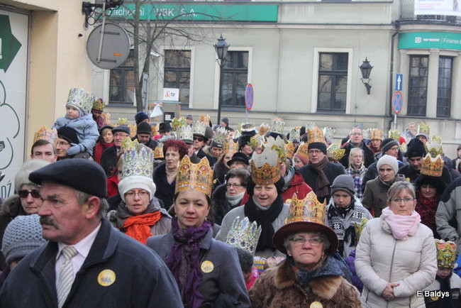 Barwny orszak na ulicach Leszna (zdjęcia)