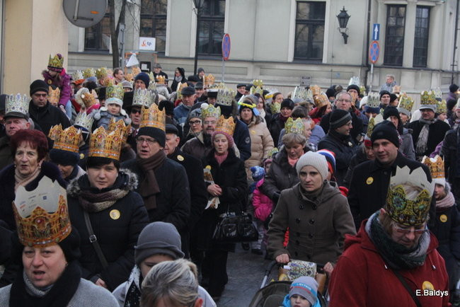 Barwny orszak na ulicach Leszna (zdjęcia)