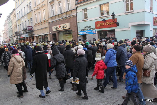 Barwny orszak na ulicach Leszna (zdjęcia)
