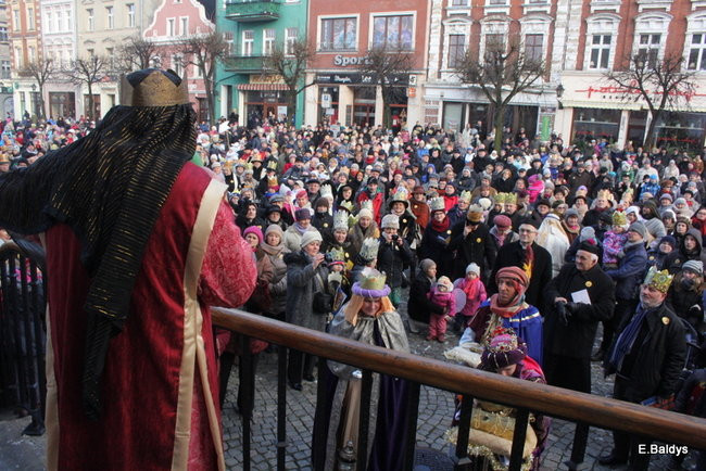 Barwny orszak na ulicach Leszna (zdjęcia)