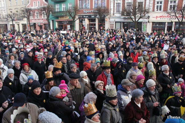 Barwny orszak na ulicach Leszna (zdjęcia)