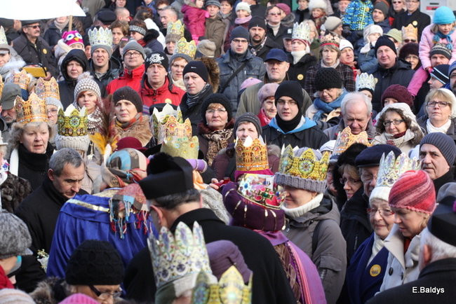 Barwny orszak na ulicach Leszna (zdjęcia)