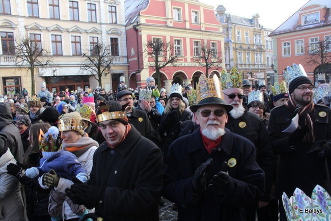 Barwny orszak na ulicach Leszna (zdjęcia)