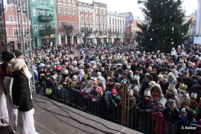 Barwny orszak na ulicach Leszna (zdjęcia)