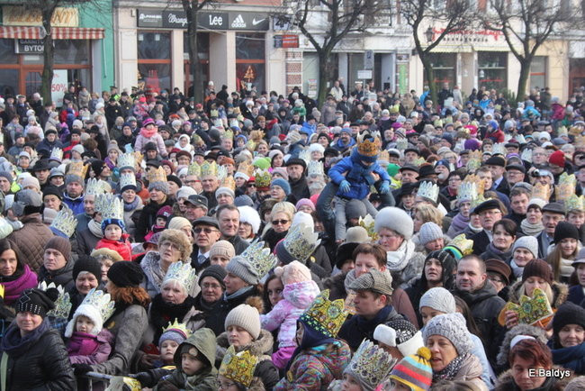 Barwny orszak na ulicach Leszna (zdjęcia)