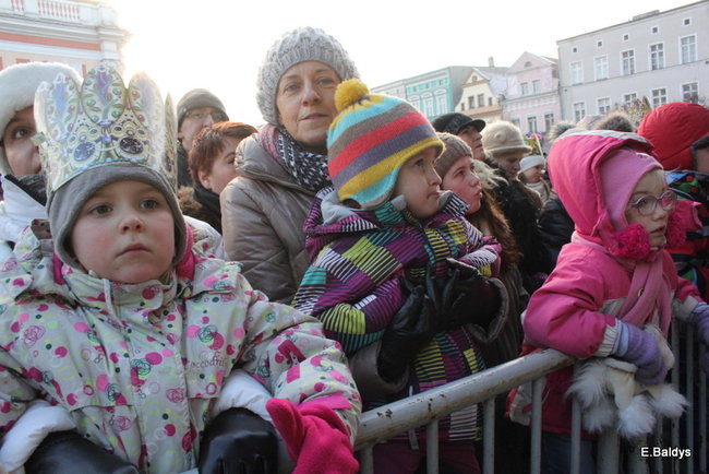 Barwny orszak na ulicach Leszna (zdjęcia)