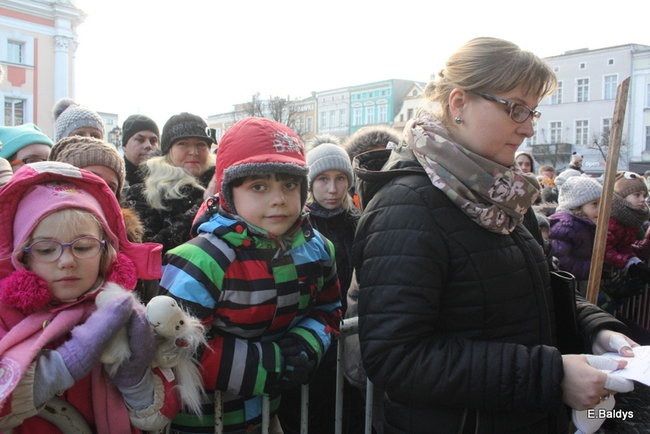 Barwny orszak na ulicach Leszna (zdjęcia)
