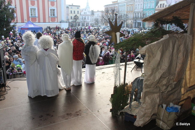 Barwny orszak na ulicach Leszna (zdjęcia)