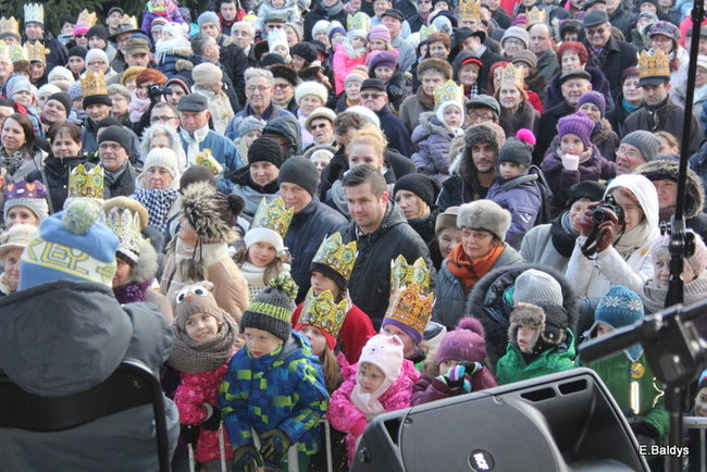 Barwny orszak na ulicach Leszna (zdjęcia)