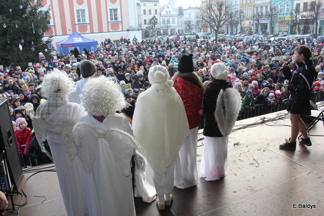 Barwny orszak na ulicach Leszna (zdjęcia)