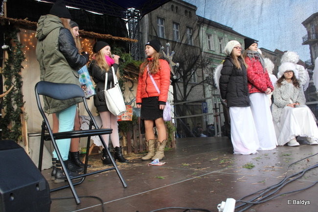 Barwny orszak na ulicach Leszna (zdjęcia)