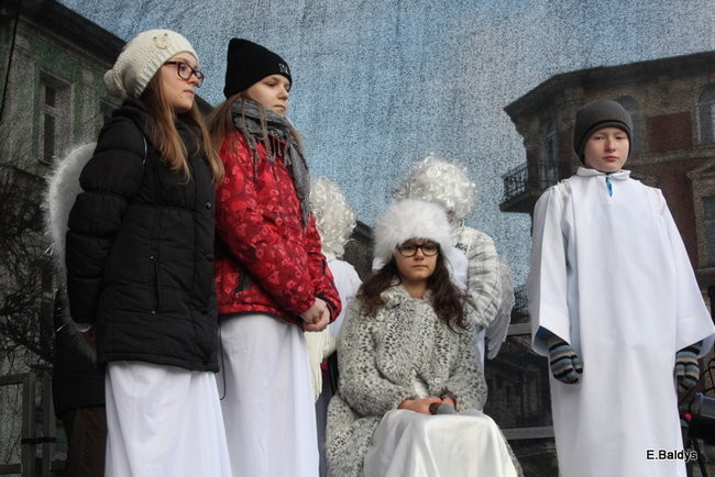 Barwny orszak na ulicach Leszna (zdjęcia)