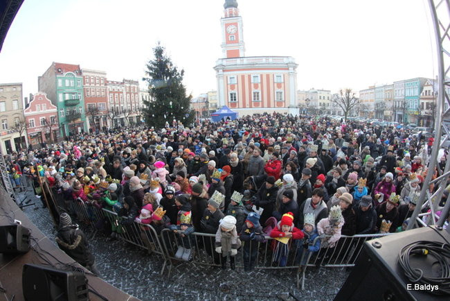 Barwny orszak na ulicach Leszna (zdjęcia)