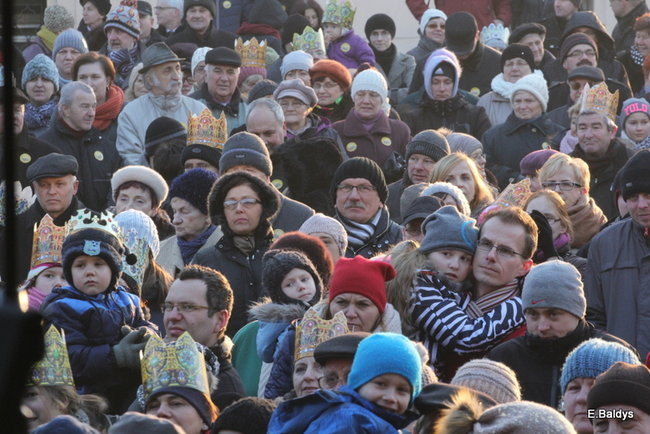 Barwny orszak na ulicach Leszna (zdjęcia)