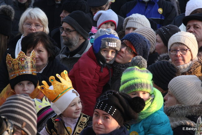 Barwny orszak na ulicach Leszna (zdjęcia)