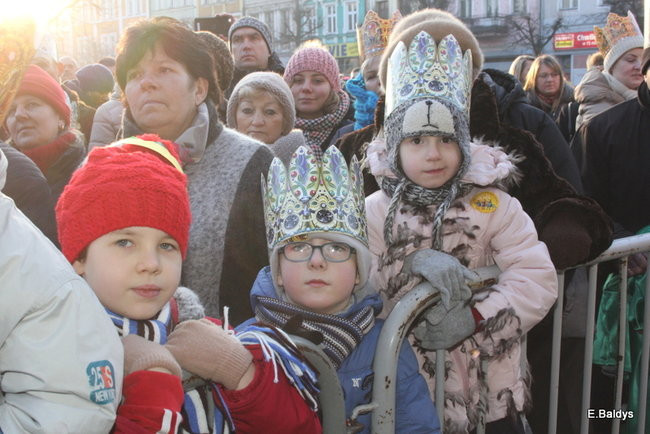 Barwny orszak na ulicach Leszna (zdjęcia)