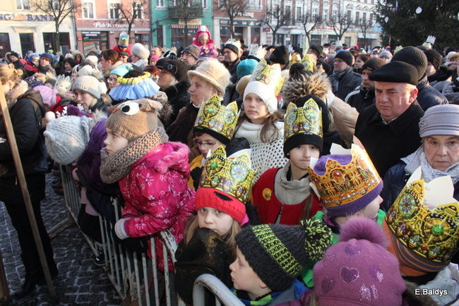 Barwny orszak na ulicach Leszna (zdjęcia)