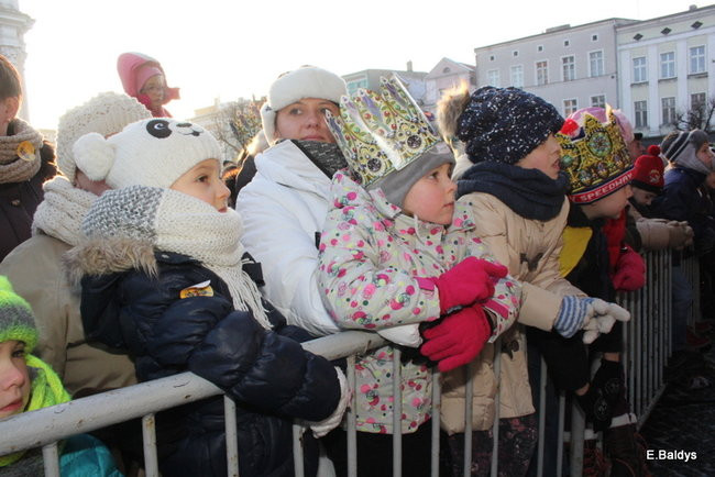 Barwny orszak na ulicach Leszna (zdjęcia)