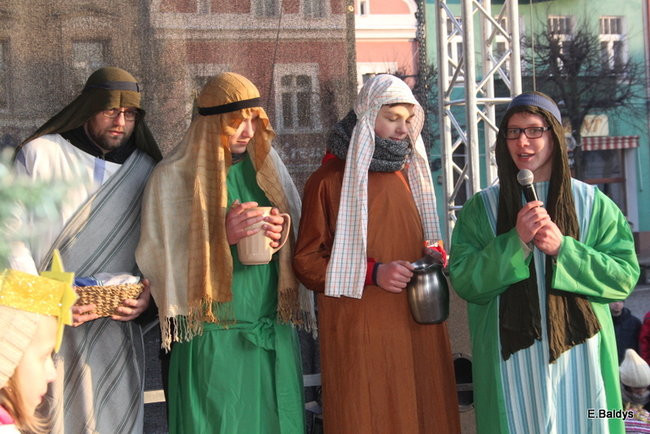 Barwny orszak na ulicach Leszna (zdjęcia)