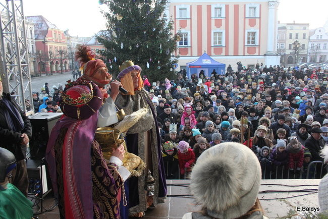 Barwny orszak na ulicach Leszna (zdjęcia)