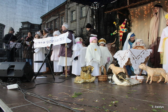 Barwny orszak na ulicach Leszna (zdjęcia)