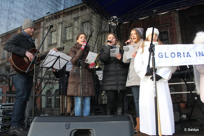 Barwny orszak na ulicach Leszna (zdjęcia)