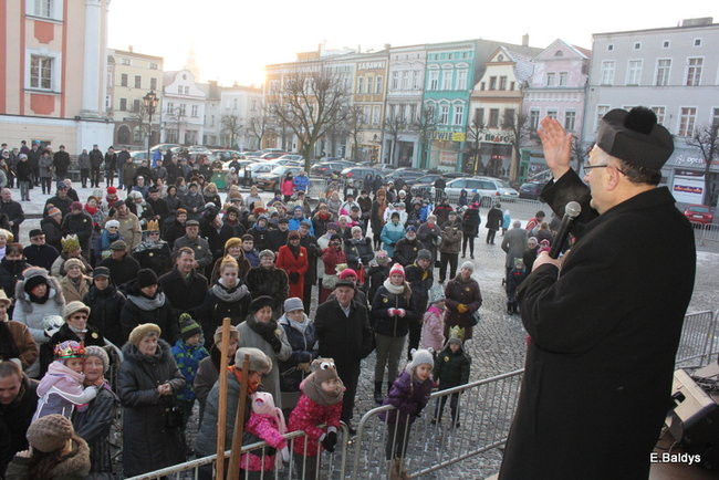 Barwny orszak na ulicach Leszna (zdjęcia)