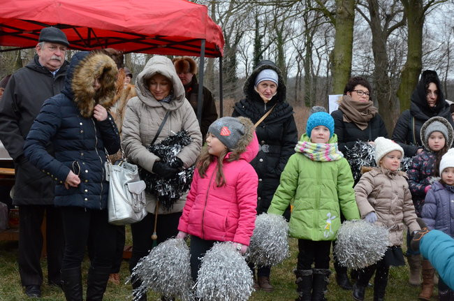 Tańce na plaży i w wodzie ( zdjęcia)