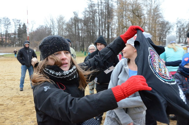 Tańce na plaży i w wodzie ( zdjęcia)