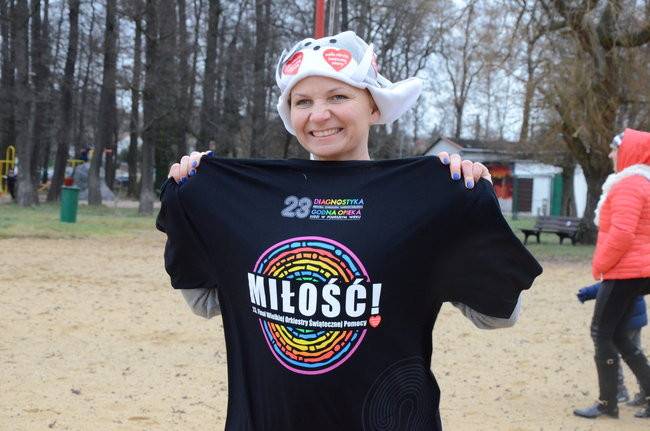 Tańce na plaży i w wodzie ( zdjęcia)