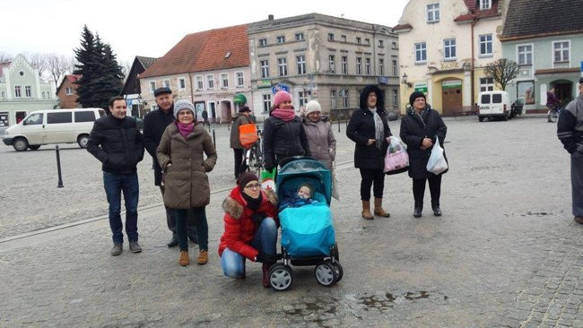 Przedszkolaki z Rydzyny kolędowały na rynku (zdjęcia)