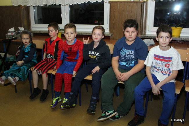 Karnawał w SP nr 9 (zdjęcia)