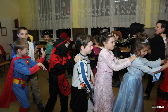 Karnawał w SP nr 9 (zdjęcia)