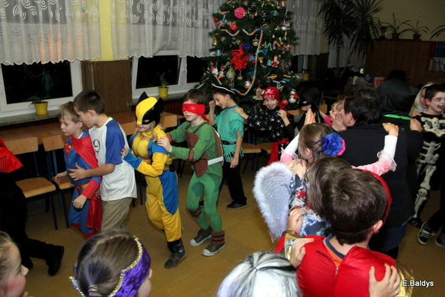 Karnawał w SP nr 9 (zdjęcia)