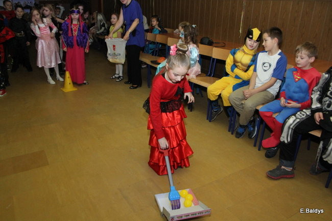 Karnawał w SP nr 9 (zdjęcia)