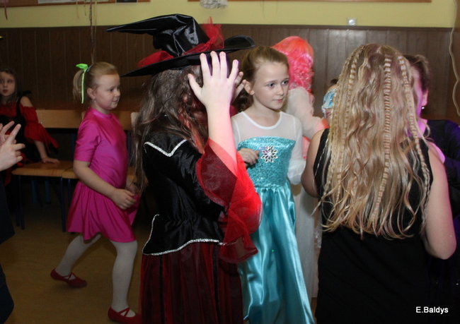 Karnawał w SP nr 9 (zdjęcia)