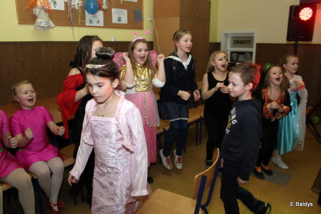 Karnawał w SP nr 9 (zdjęcia)