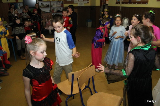 Karnawał w SP nr 9 (zdjęcia)