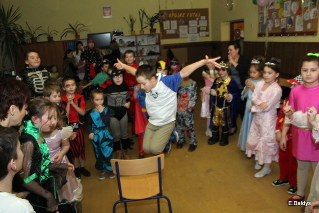 Karnawał w SP nr 9 (zdjęcia)