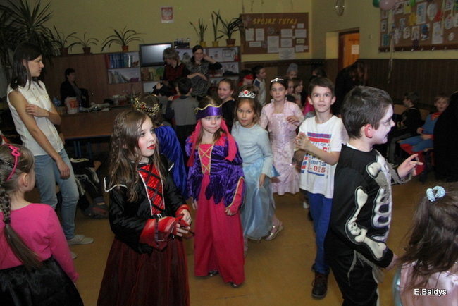 Karnawał w SP nr 9 (zdjęcia)