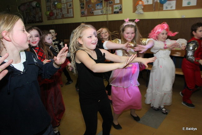 Karnawał w SP nr 9 (zdjęcia)